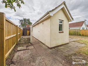 Rear- click for photo gallery